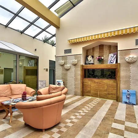 Les Magnolias Hotel