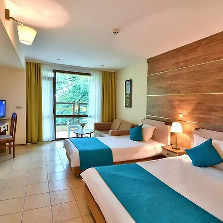 Les Magnolias Otel Primorsko